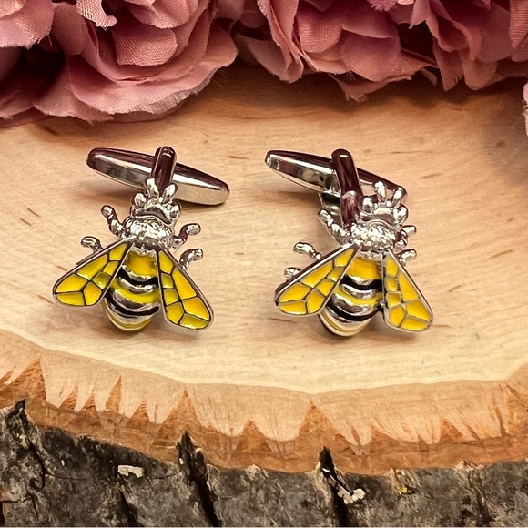 Black and Yellow Bumblebee Cufflinks - Picture 6 of 15